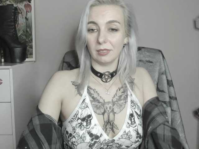 velvetanne live cam on BongaCams