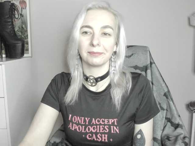 velvetanne live cam on BongaCams