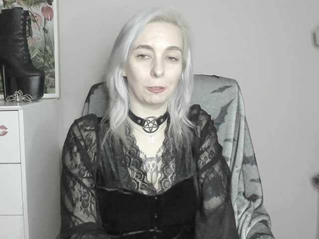 velvetanne live cam on BongaCams