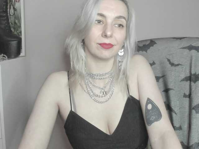 velvetanne live cam on BongaCams