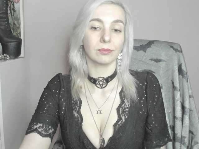 velvetanne live cam on BongaCams
