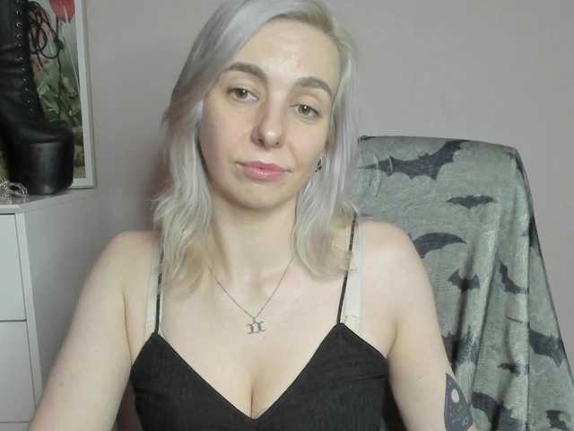 velvetanne live cam on BongaCams