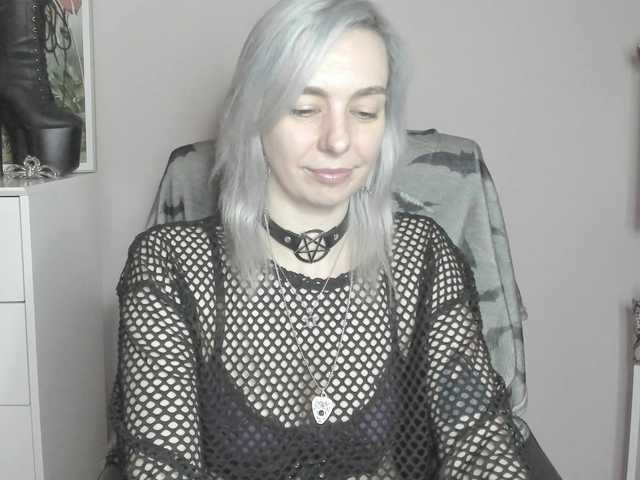 le modèle velvetanne est en webcam porno dans un show sur le site bongacams, il possède les tags suivants: White/Caucasian,Blonde,Shaved