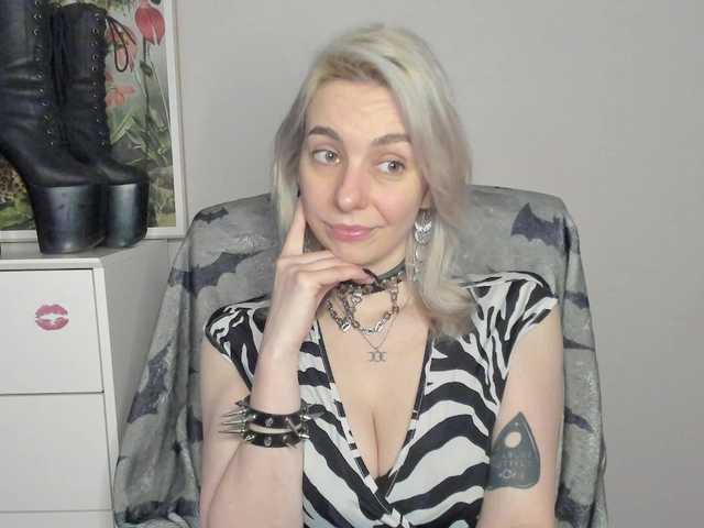 velvetanne live cam on BongaCams