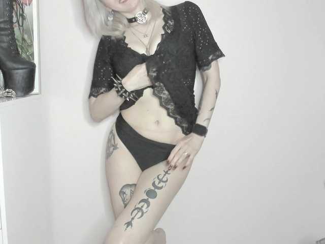 velvetanne live cam on BongaCams