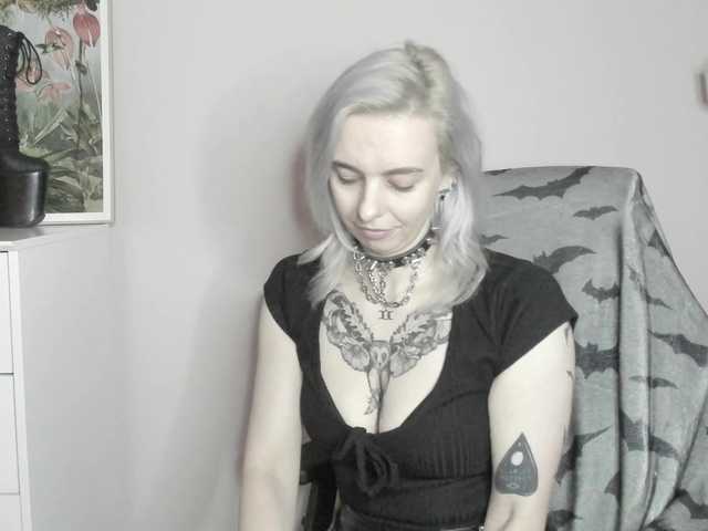 velvetanne live cam on BongaCams