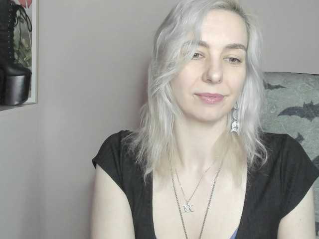 velvetanne live cam on BongaCams