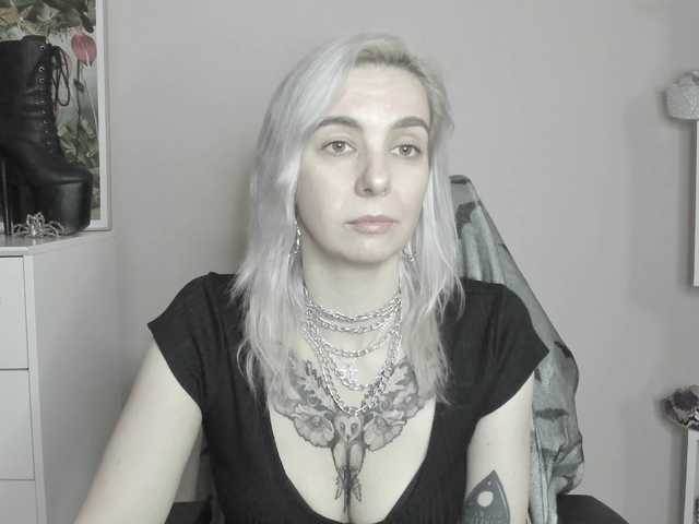 velvetanne live cam on BongaCams