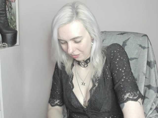 velvetanne live cam on BongaCams