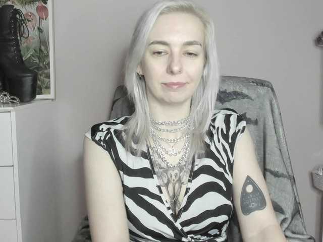 velvetanne live cam on BongaCams