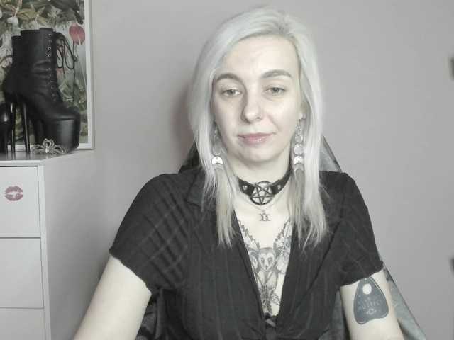 velvetanne live cam on BongaCams