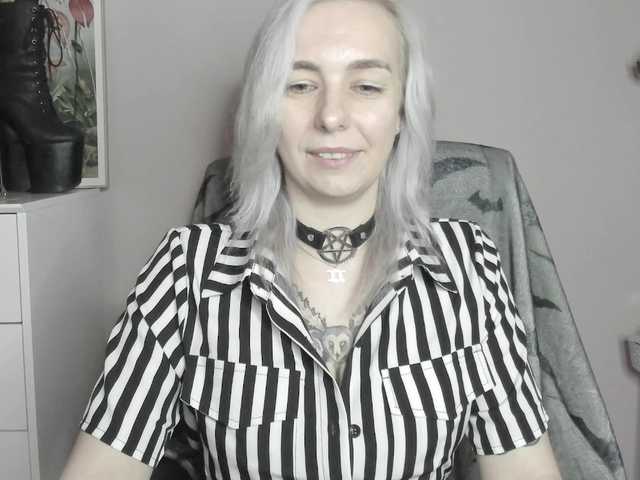 velvetanne live cam on BongaCams