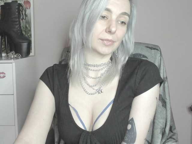 velvetanne live cam on BongaCams
