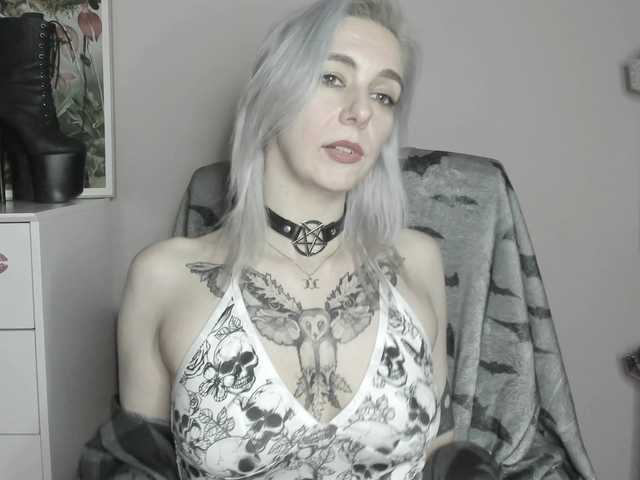 velvetanne live cam on BongaCams
