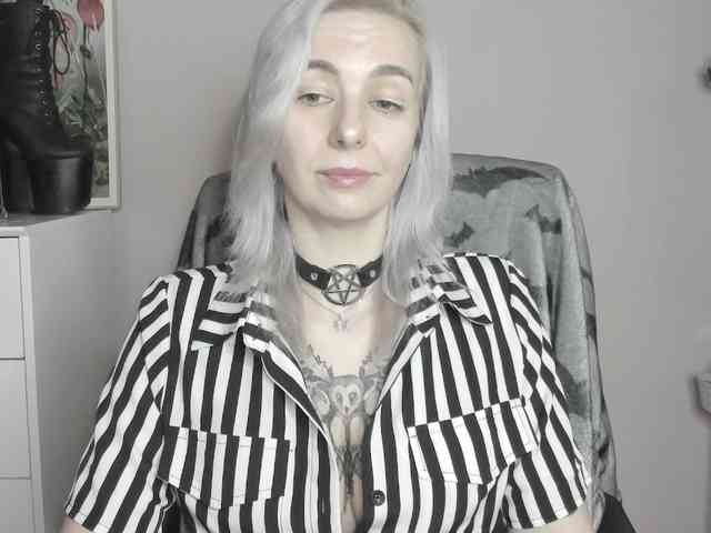 velvetanne Live Webcam on BongaCams