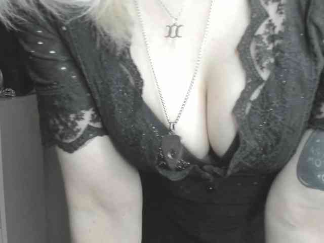velvetanne Sex Cam Show