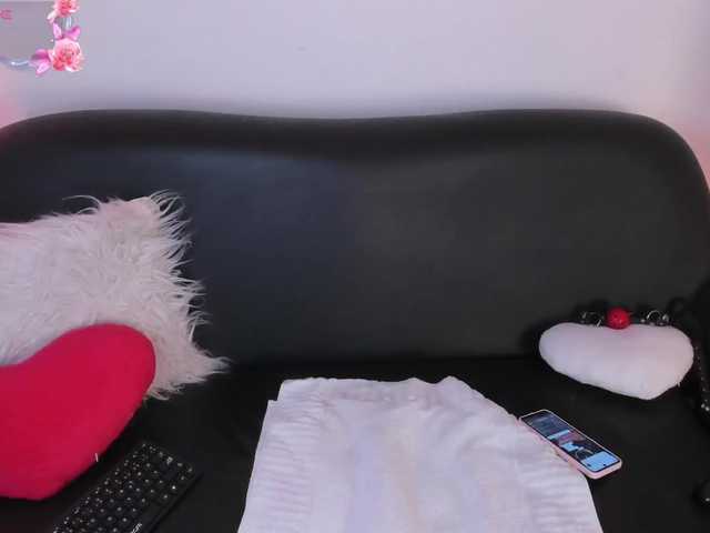 SweetFire-moon1 live cam on BongaCams