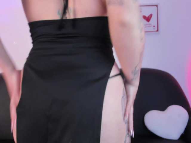 SweetFire-moon1 live cam on BongaCams