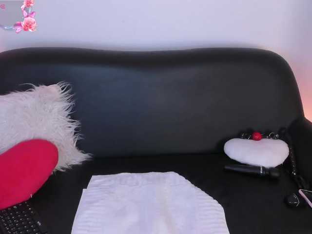 SweetFire-moon1 live cam on BongaCams