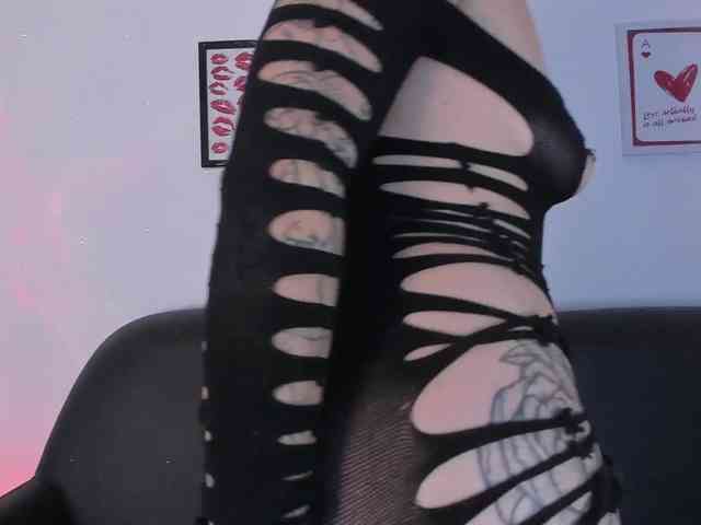 SweetFire-moon1 webcam