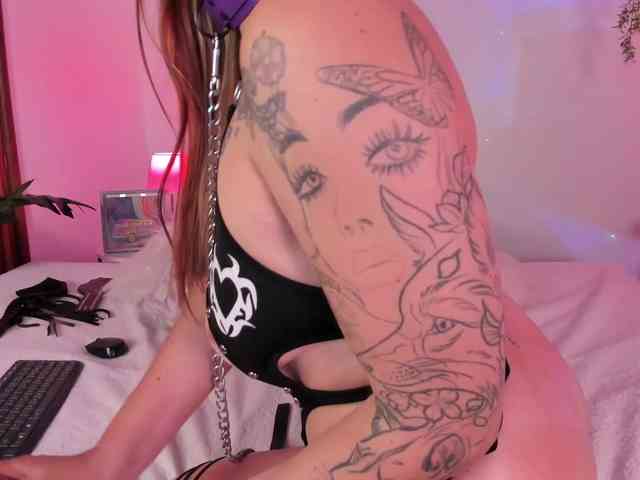 SweetFire-moon1 webcam