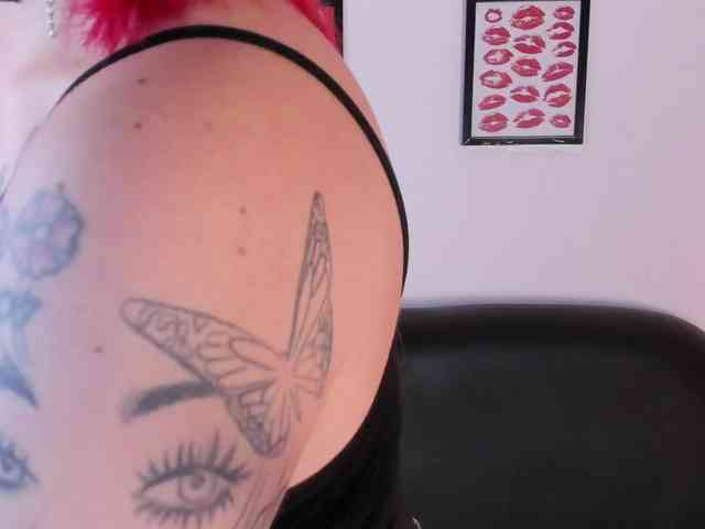 SweetFire-moon1 webcam
