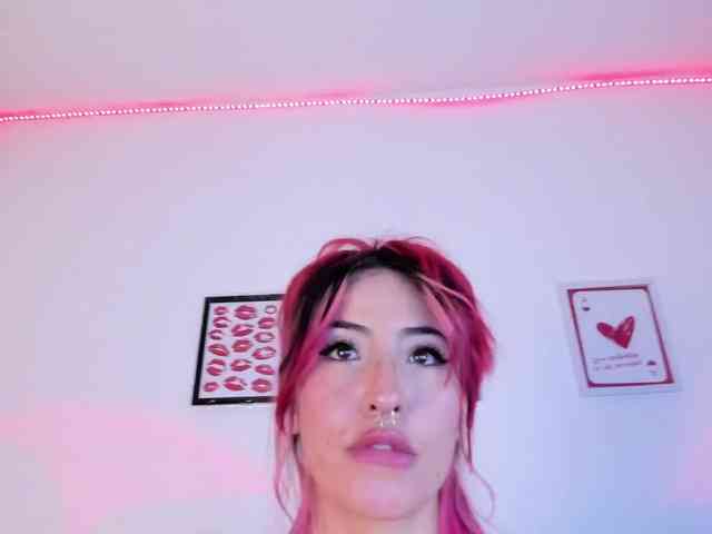 SweetFire-moon1 webcam