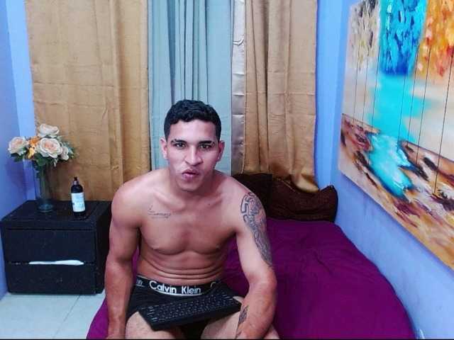 bitchdestroy live cam on BongaCams