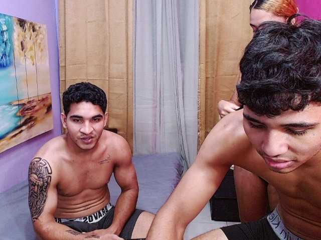 bitchdestroy live cam on BongaCams