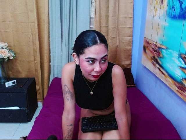 bitchdestroy live cam on BongaCams