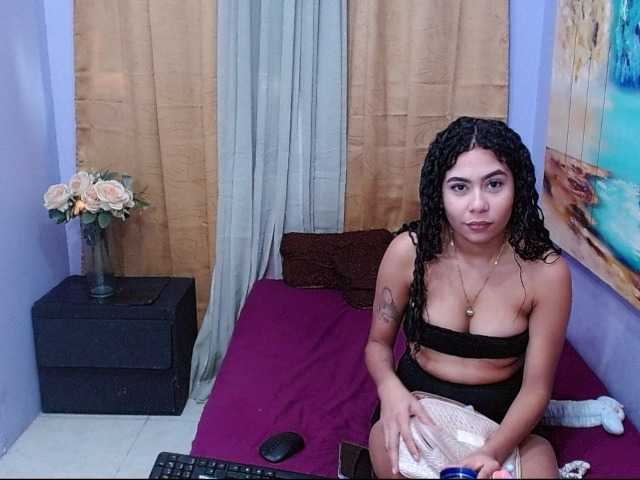 bitchdestroy live cam on BongaCams
