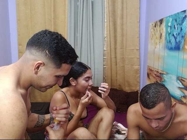 bitchdestroy live cam on BongaCams