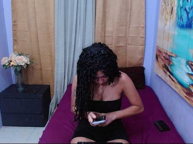 bitchdestroy live cam on BongaCams
