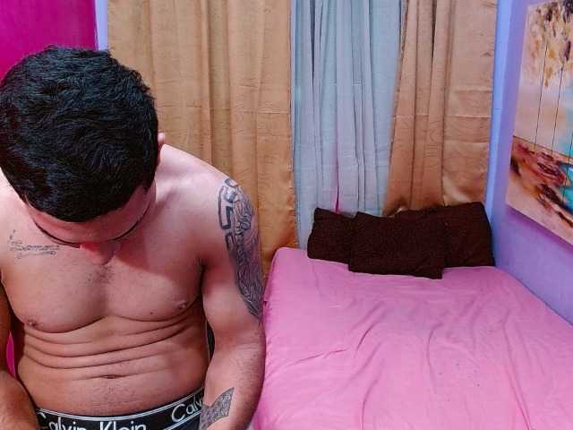 le modèle bitchdestroy est en webcam porno dans un show sur le site bongacams, il possède les tags suivants: Latino/Hispanic,Blonde,Trimmed