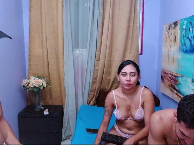 Bitchdestroy live cam