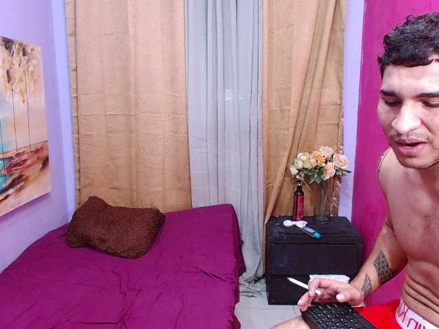bitchdestroy live cam on BongaCams