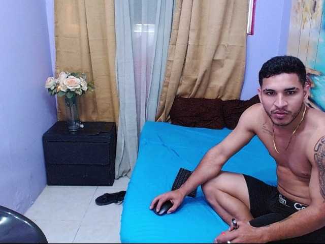 bitchdestroy live cam on BongaCams