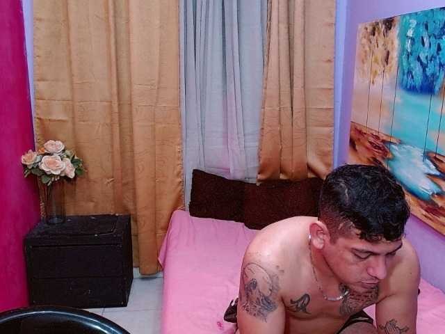 bitchdestroy live cam on BongaCams