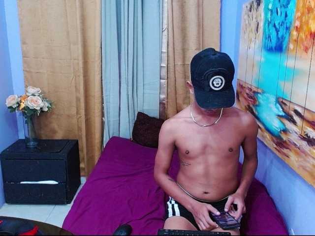 bitchdestroy live cam on BongaCams