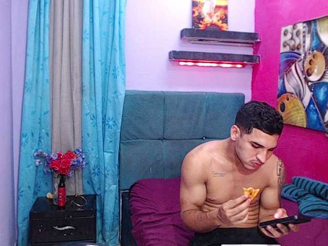 bitchdestroy live cam on BongaCams