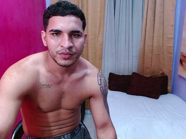 bitchdestroy live cam on BongaCams