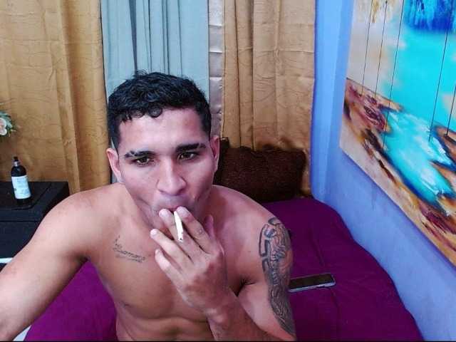 bitchdestroy live cam on BongaCams