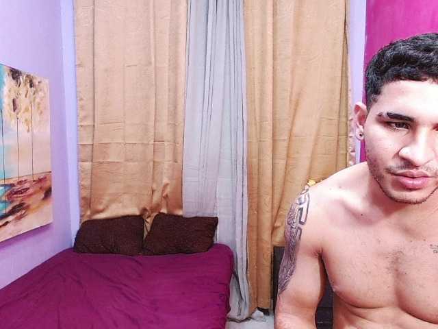 bitchdestroy live cam on BongaCams