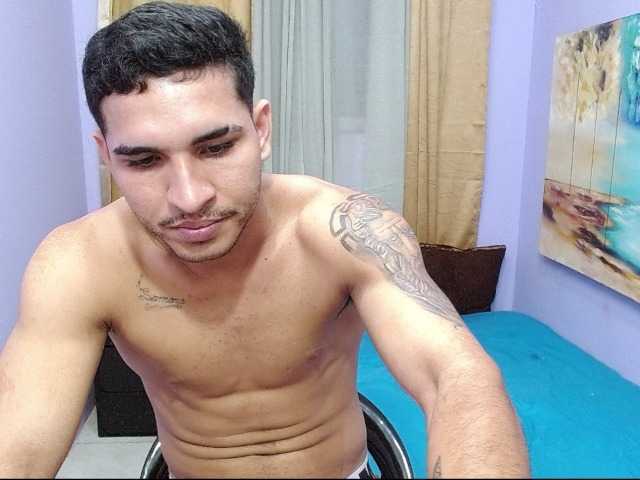 bitchdestroy live cam on BongaCams