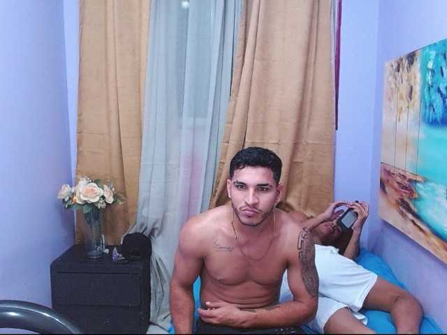 Bitchdestroy live cam