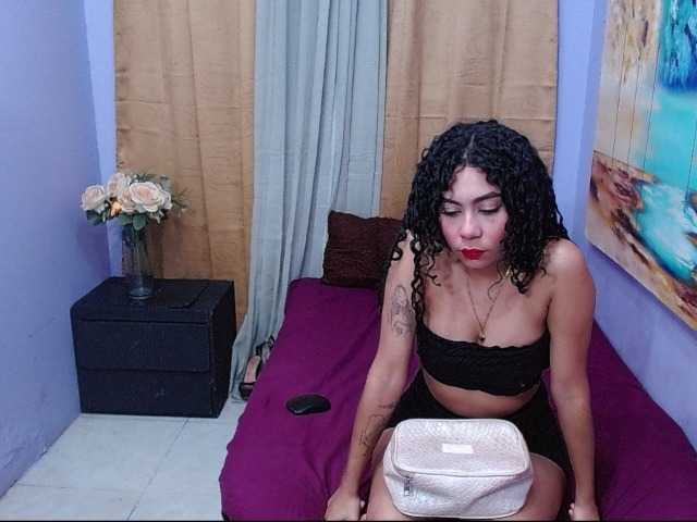 bitchdestroy live cam on BongaCams