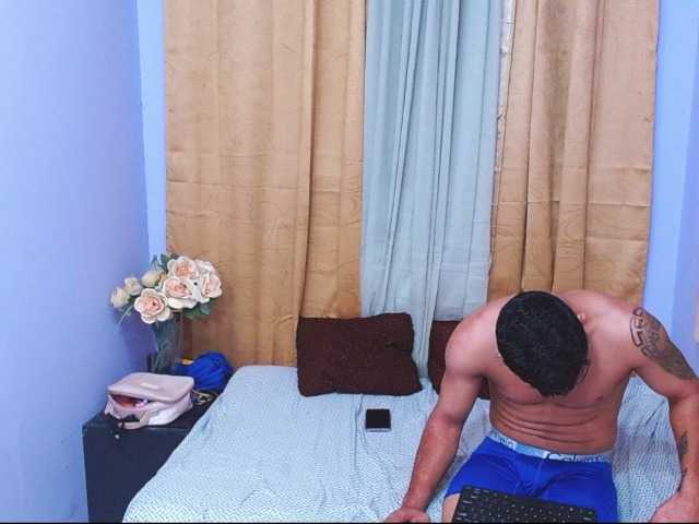 bitchdestroy live cam on BongaCams