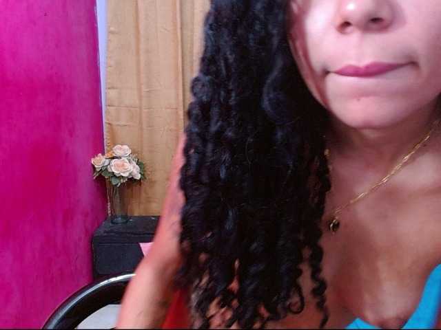 bitchdestroy live cam on BongaCams