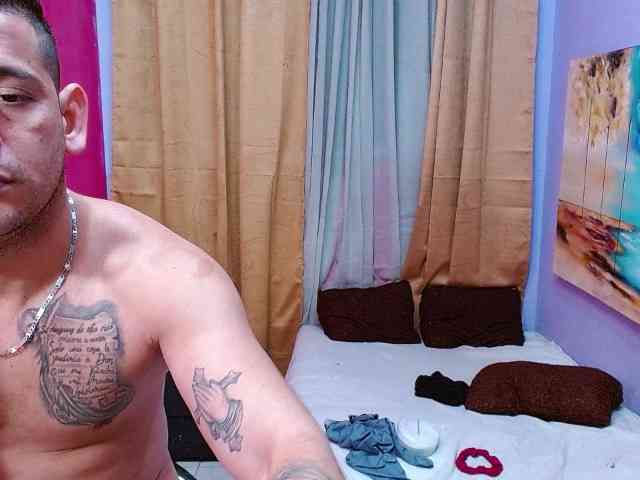 bitchdestroy webcam