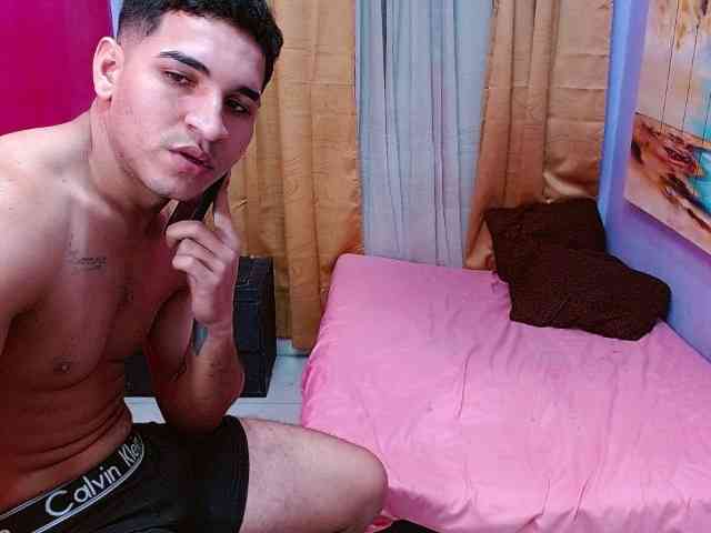 bitchdestroy webcam